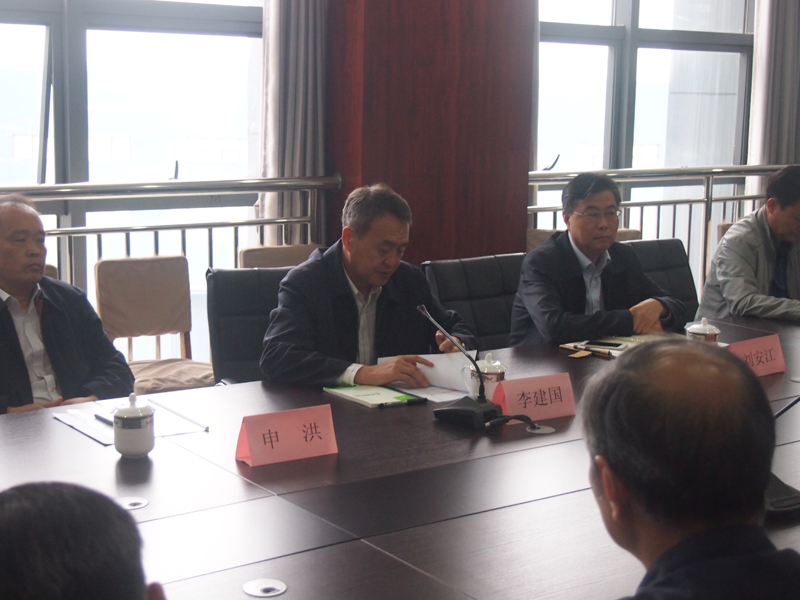 南京輕機(jī)召開干部大會(huì)